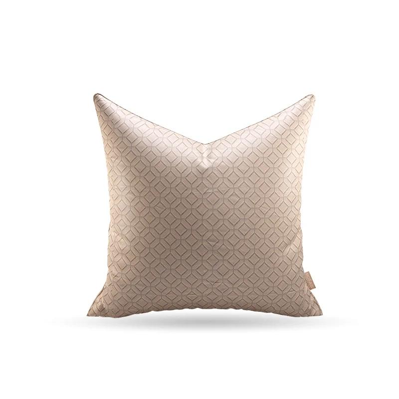 CUSHION BROWN-01